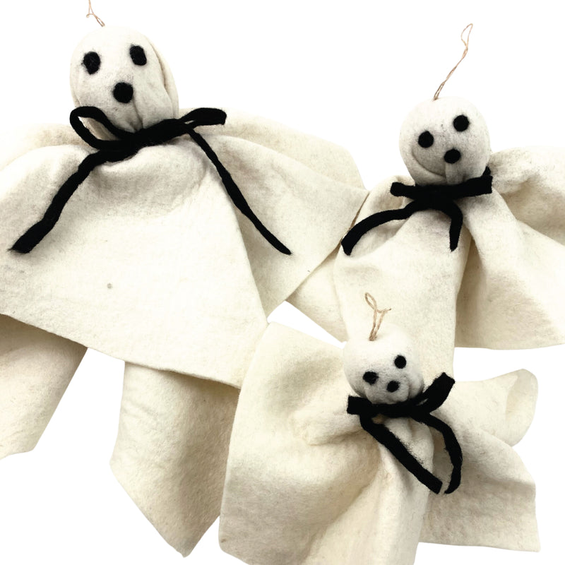 Hanging Felt Ghosts