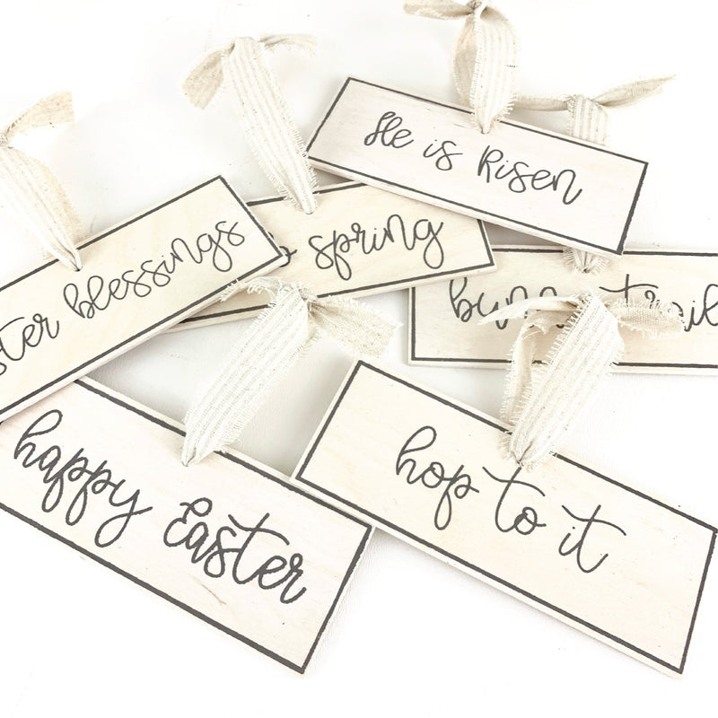 *CLOSEOUT* Easter Sign Ornaments